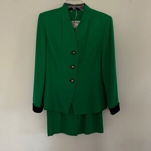 Kasper Vibrant Green Ensemble